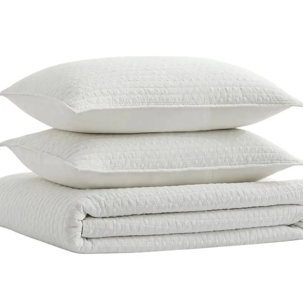 Levtex Eyelet Embroidered 3 Pc Luxury Cotton Quilt Set Cream Size Full/Queen